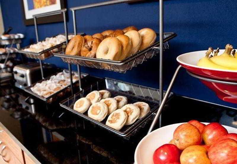 Fairfield Inn & Suites Youngstown Boardman Poland Restaurang bild